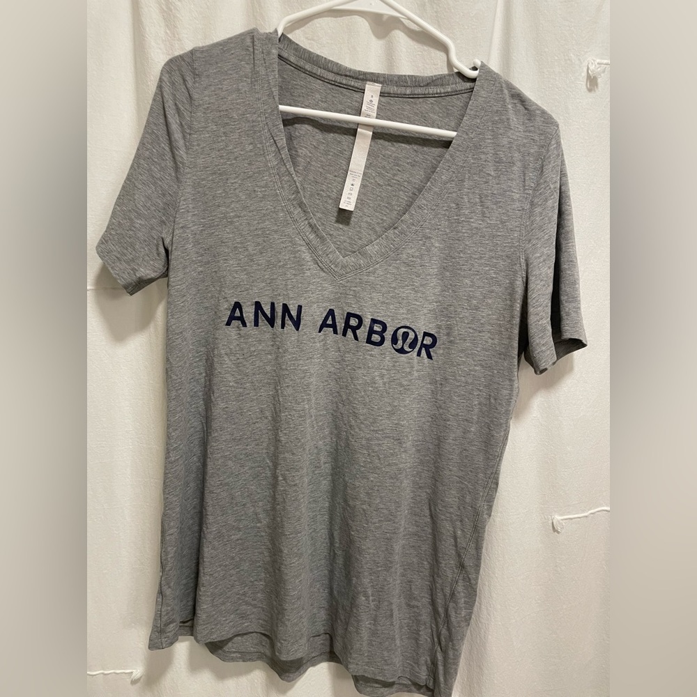 Lululemon Ann Arbor Tshirt